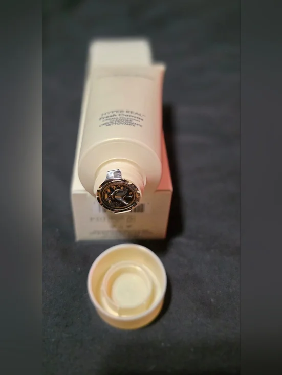 MAC Cosmetics-Hyper Real Fresh Canvas Cream-to-Foam Cleanser - Cream - Picture 4 of 5